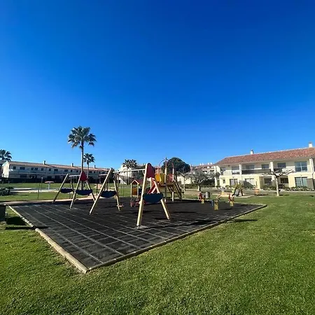 Duplex Rodeado De Campos De Golf Y Vistas Al Mar
